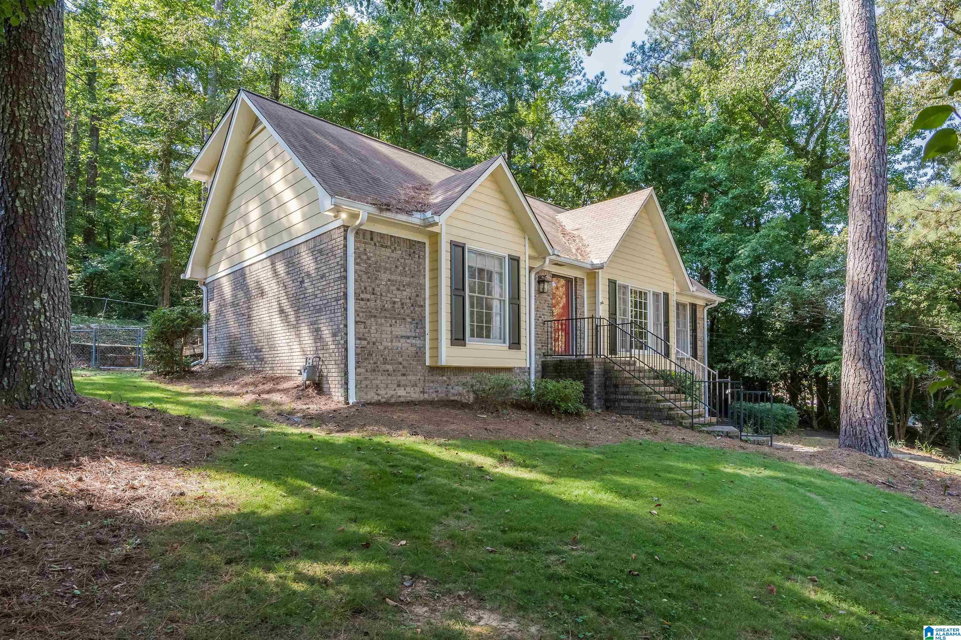 Photo of 3273 FARRINGTON WOOD DRIVE VESTAVIA HILLS