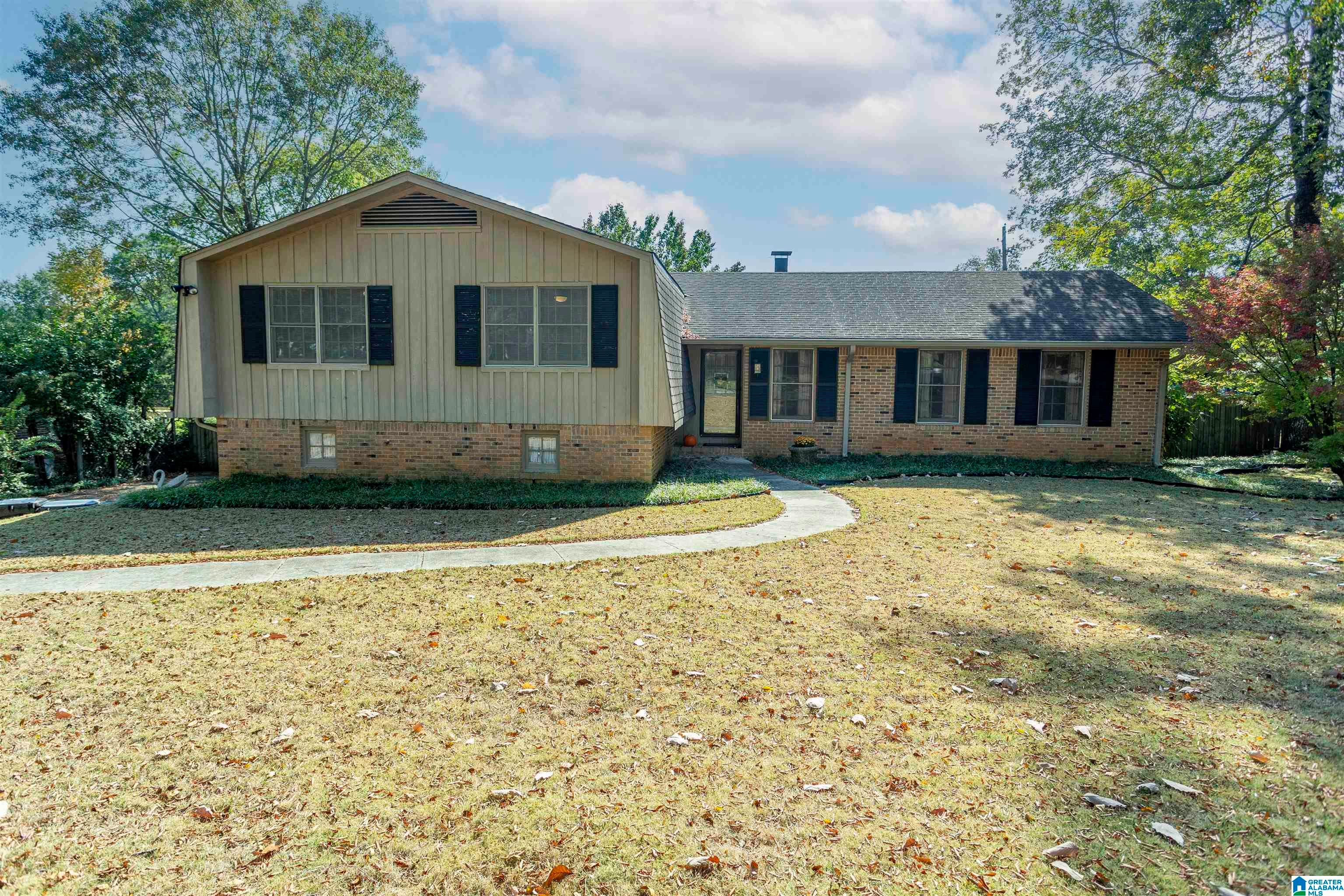 Photo Of 1829 Catala Road Vestavia Hills