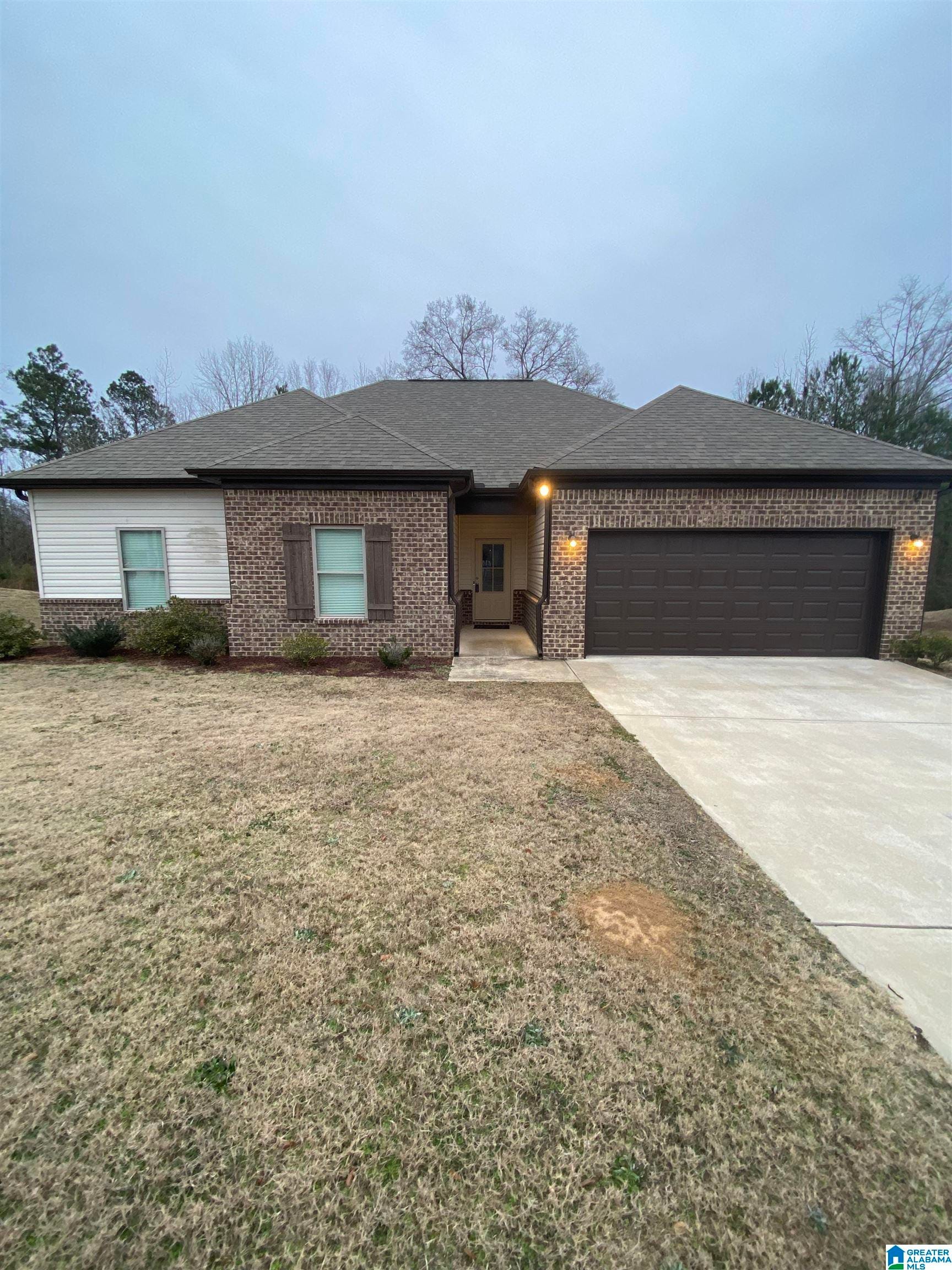 Photo Of 235 White Oak Circle Lincoln