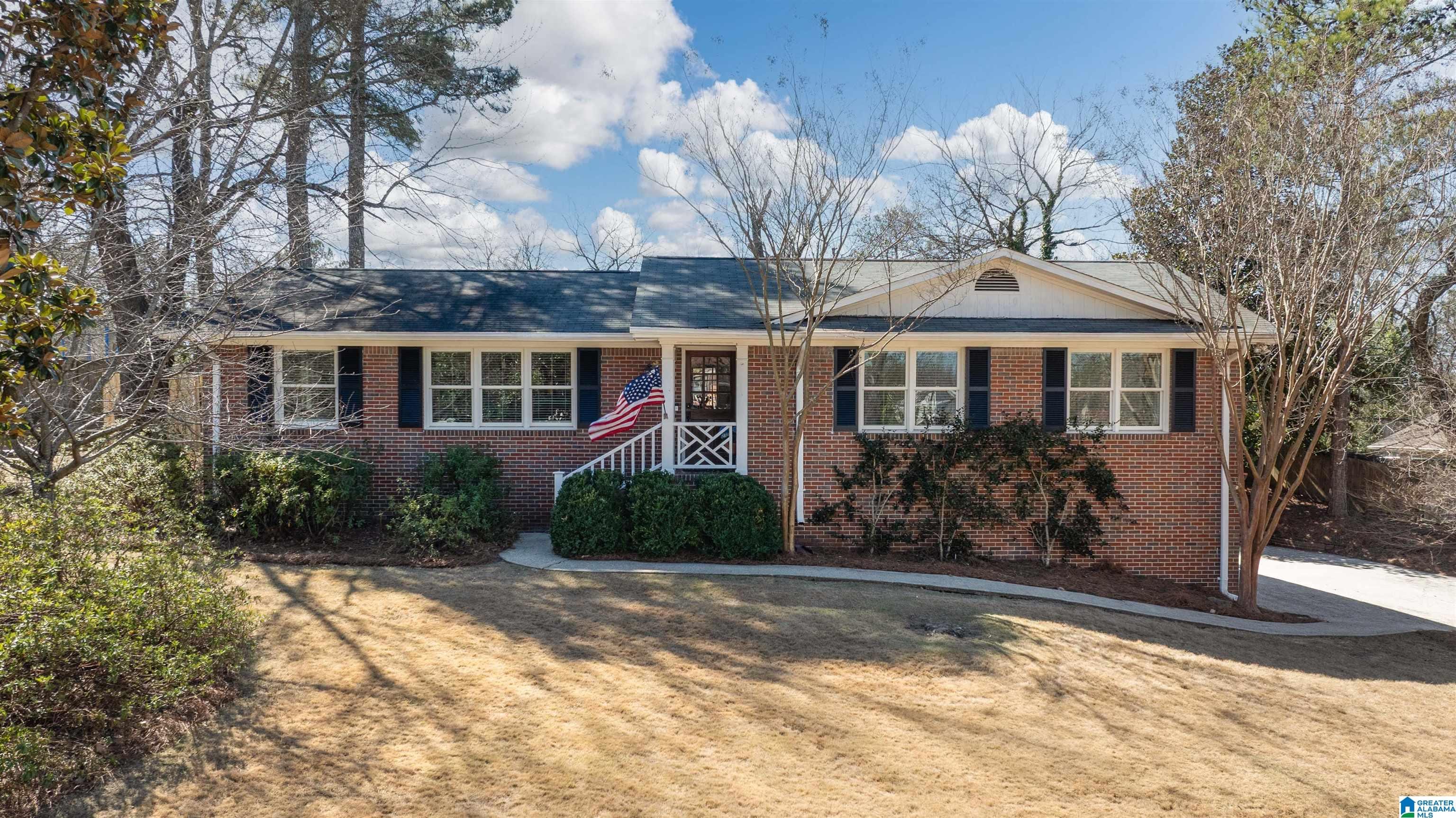 Photo of 3121 WOODHAVEN DRIVE VESTAVIA HILLS