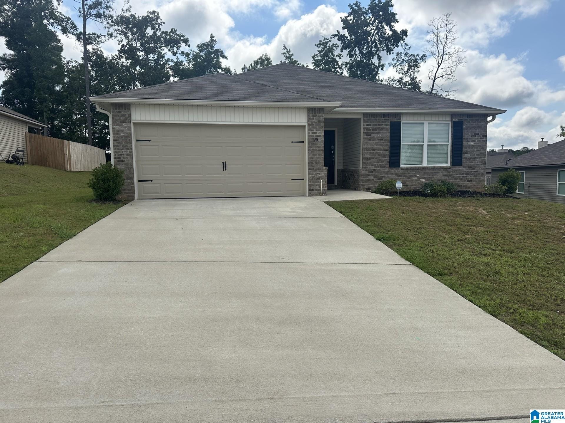 Photo Of 120 Coleman Way Calera