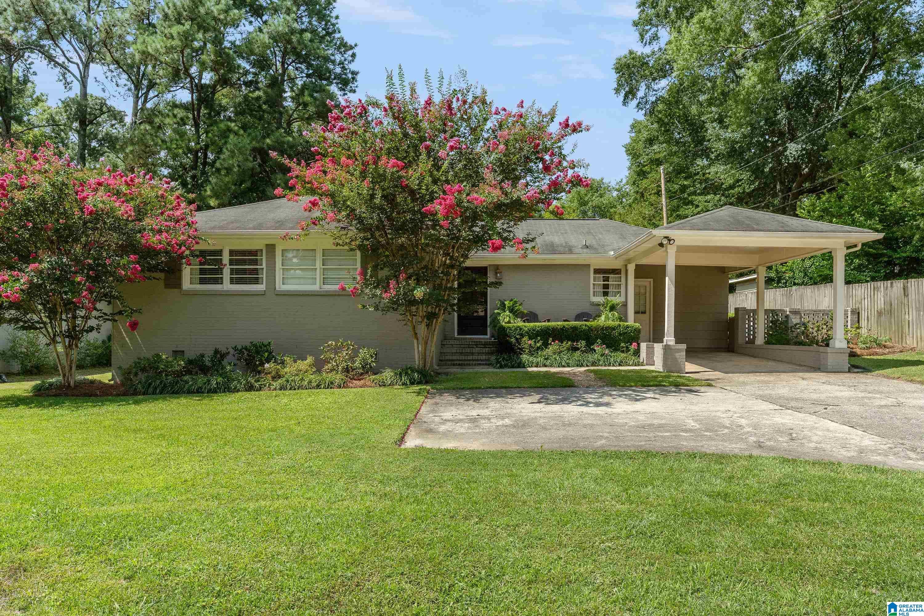 Photo of 4205 MOUNTAINDALE ROAD BIRMINGHAM