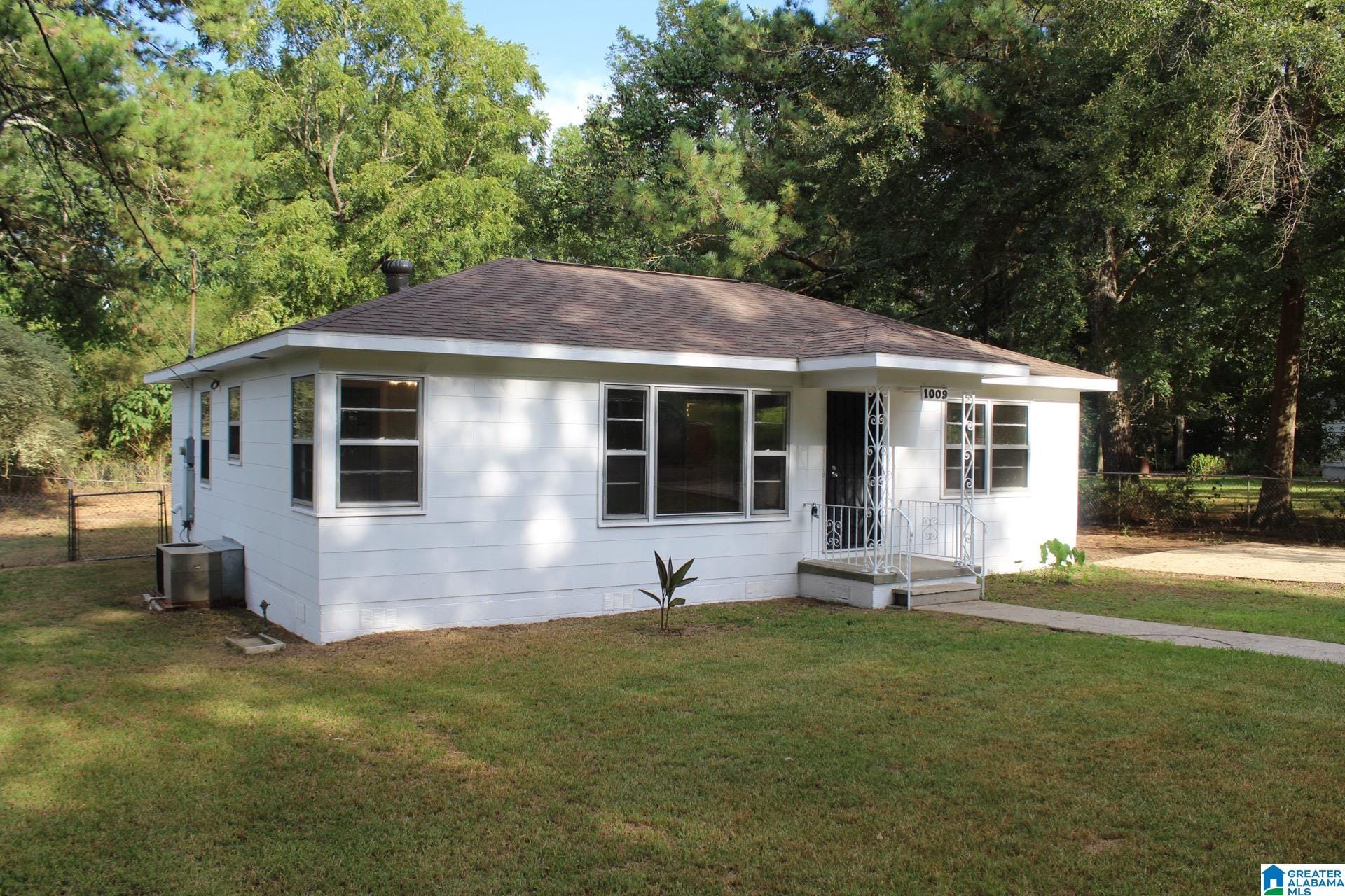 27 new + coming soon homes in Birmingham—August 29-31 35 Photo of 1009 STOWE STREET BIRMINGHAM