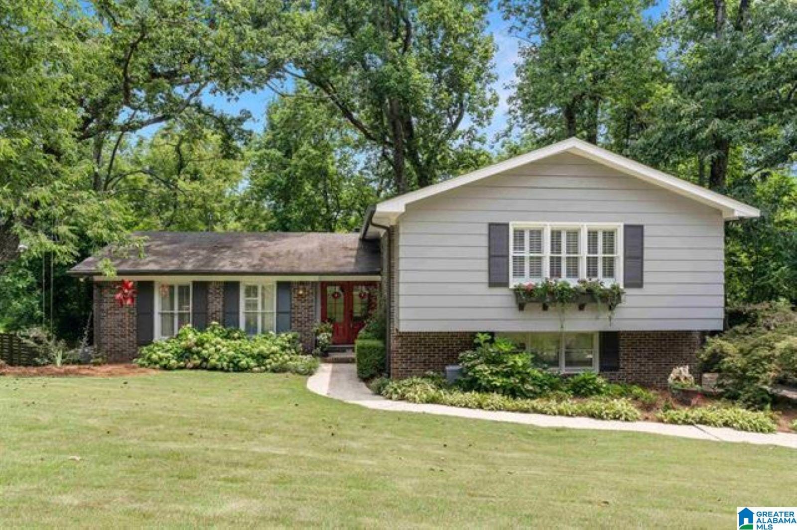 Real Estate Photo Of 3625 Kingshill Road Mountain Brook