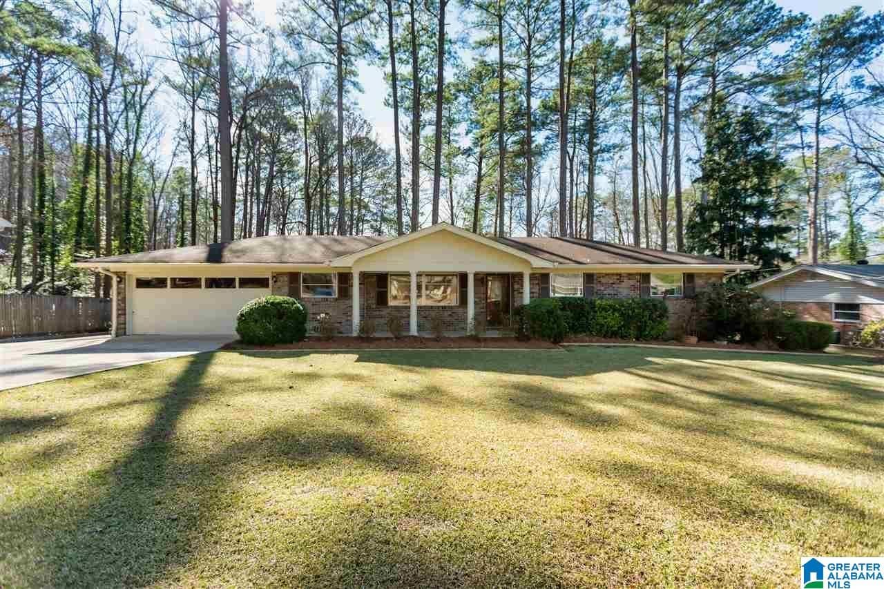 26 new home listings in Birmingham you won't want to miss—Oct. 31-Nov. 2 18 Photo of 2324 HAWKSBURY LANE HOOVER