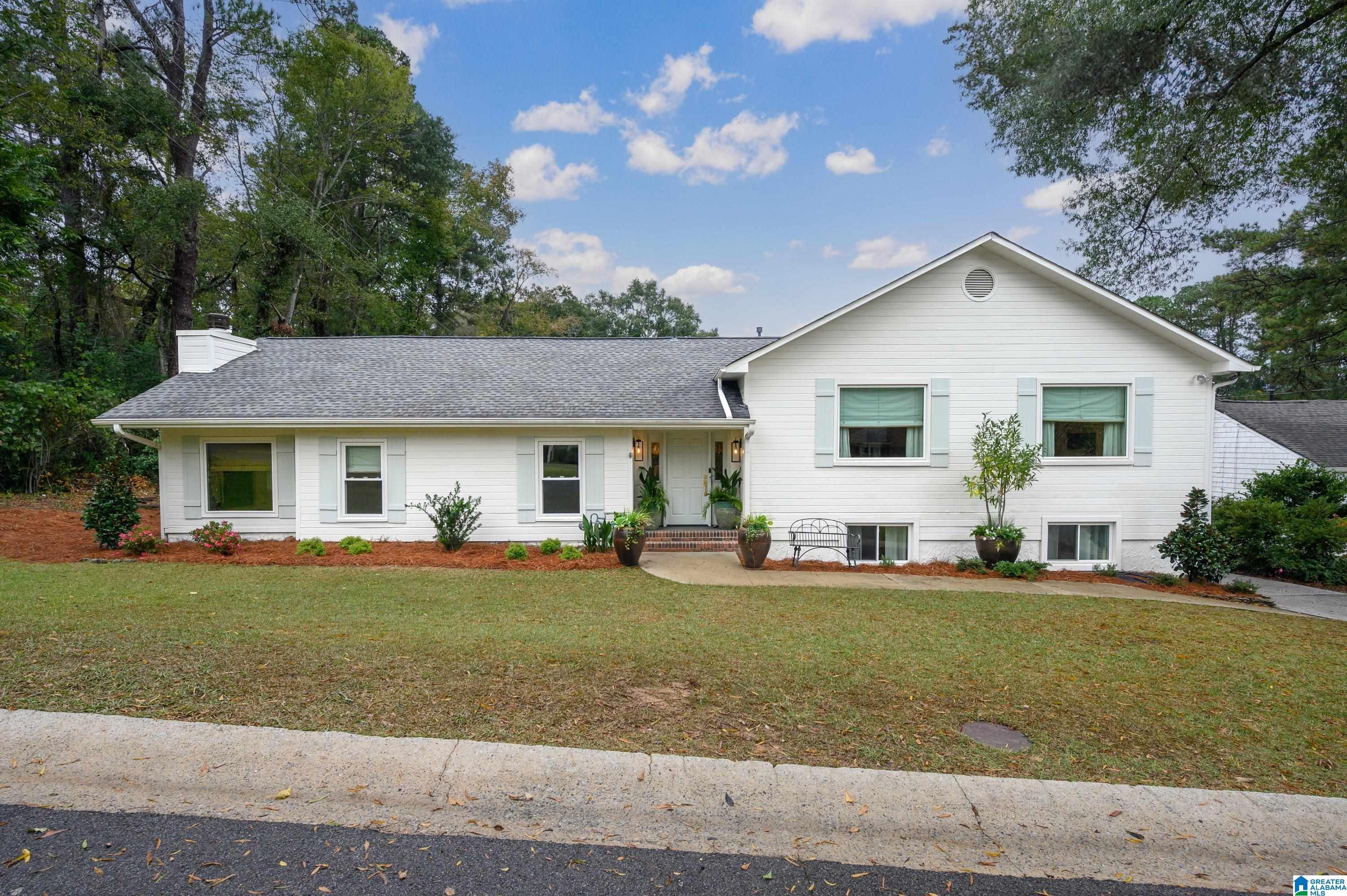 26 new home listings in Birmingham you won't want to miss—Oct. 31-Nov. 2 6 Photo of 245 BEECH STREET MOUNTAIN BROOK