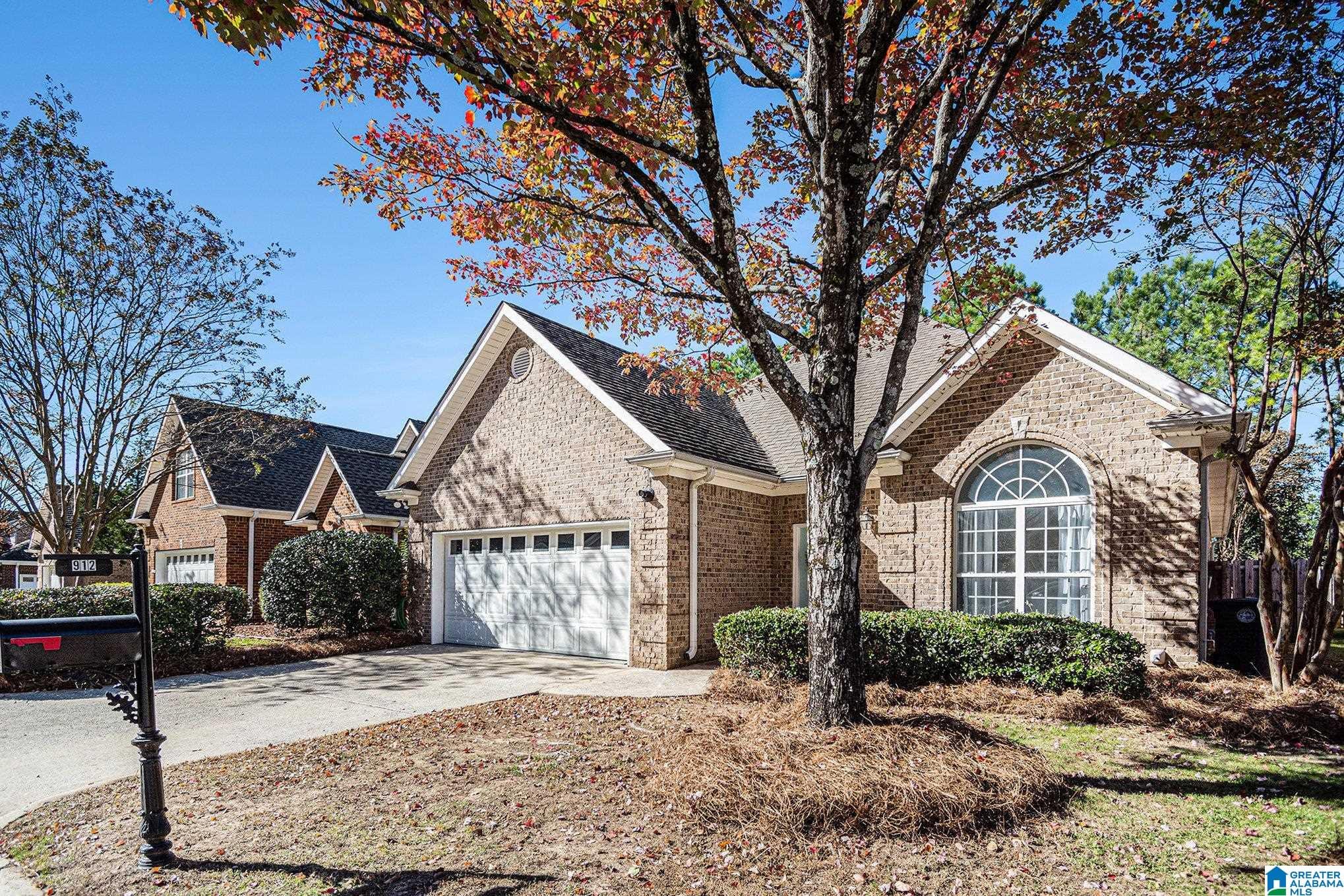 24 Birmingham homes on the market now—Nov. 14-16 16 Photo of 912 CASTLEMAINE DRIVE BIRMINGHAM