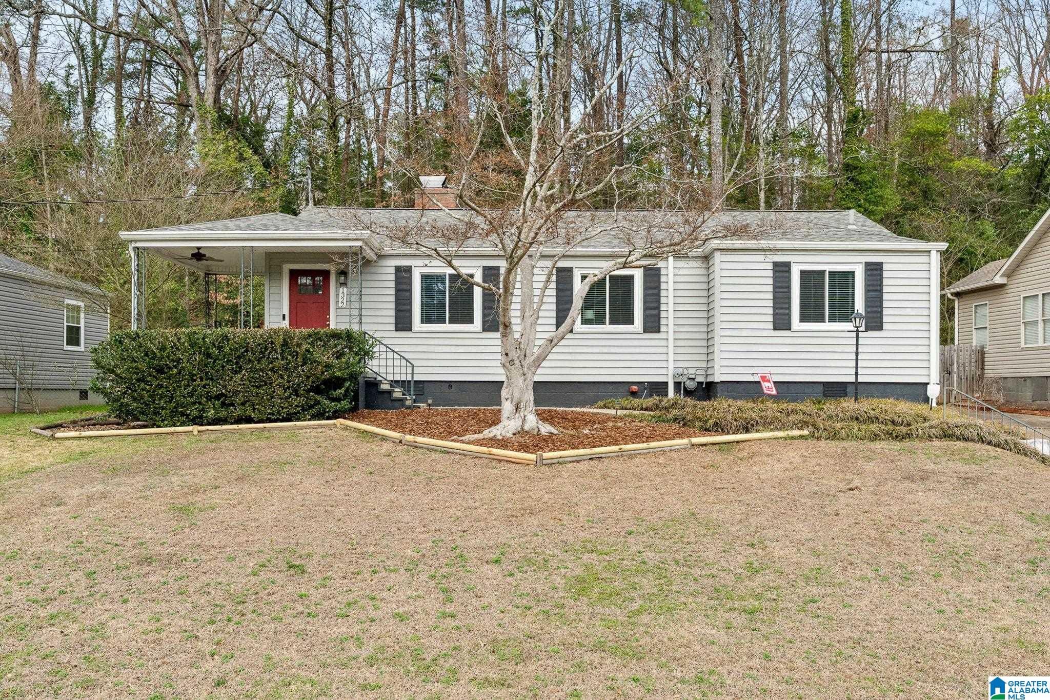 Photo of 1322 CRESTHILL ROAD BIRMINGHAM