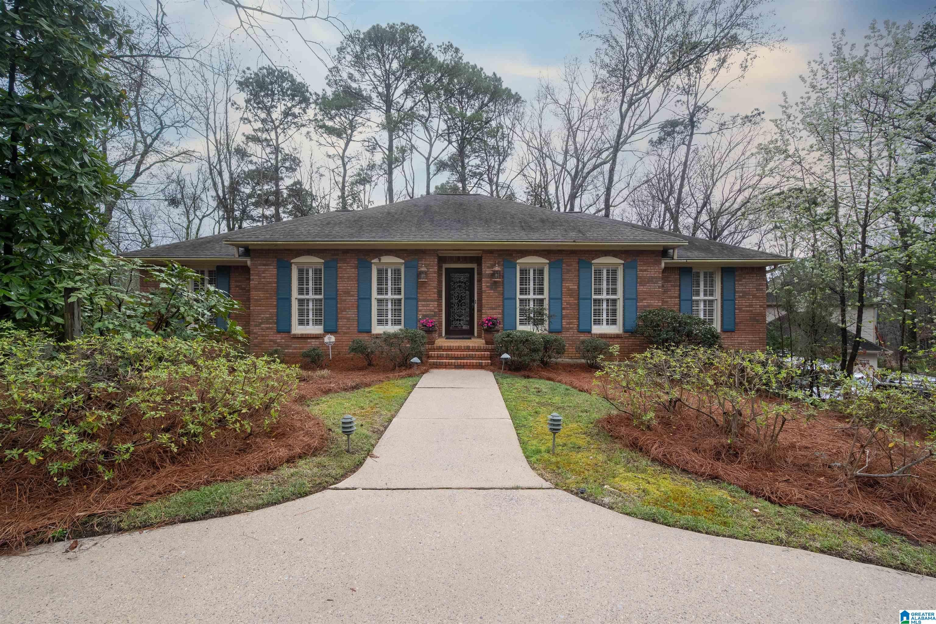 Photo of 843 WILLOW OAK DRIVE HOOVER