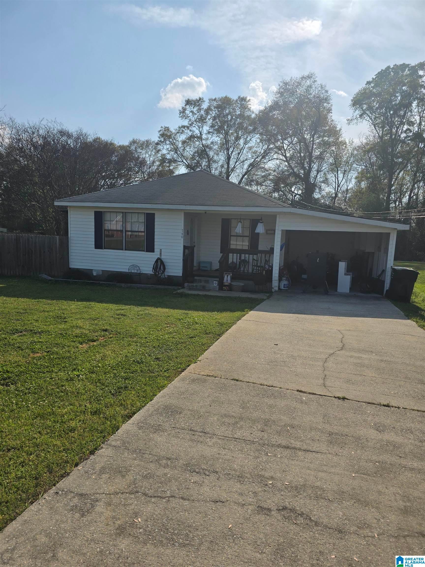 Photo of 740 COUNTY ROAD 41 CLANTON