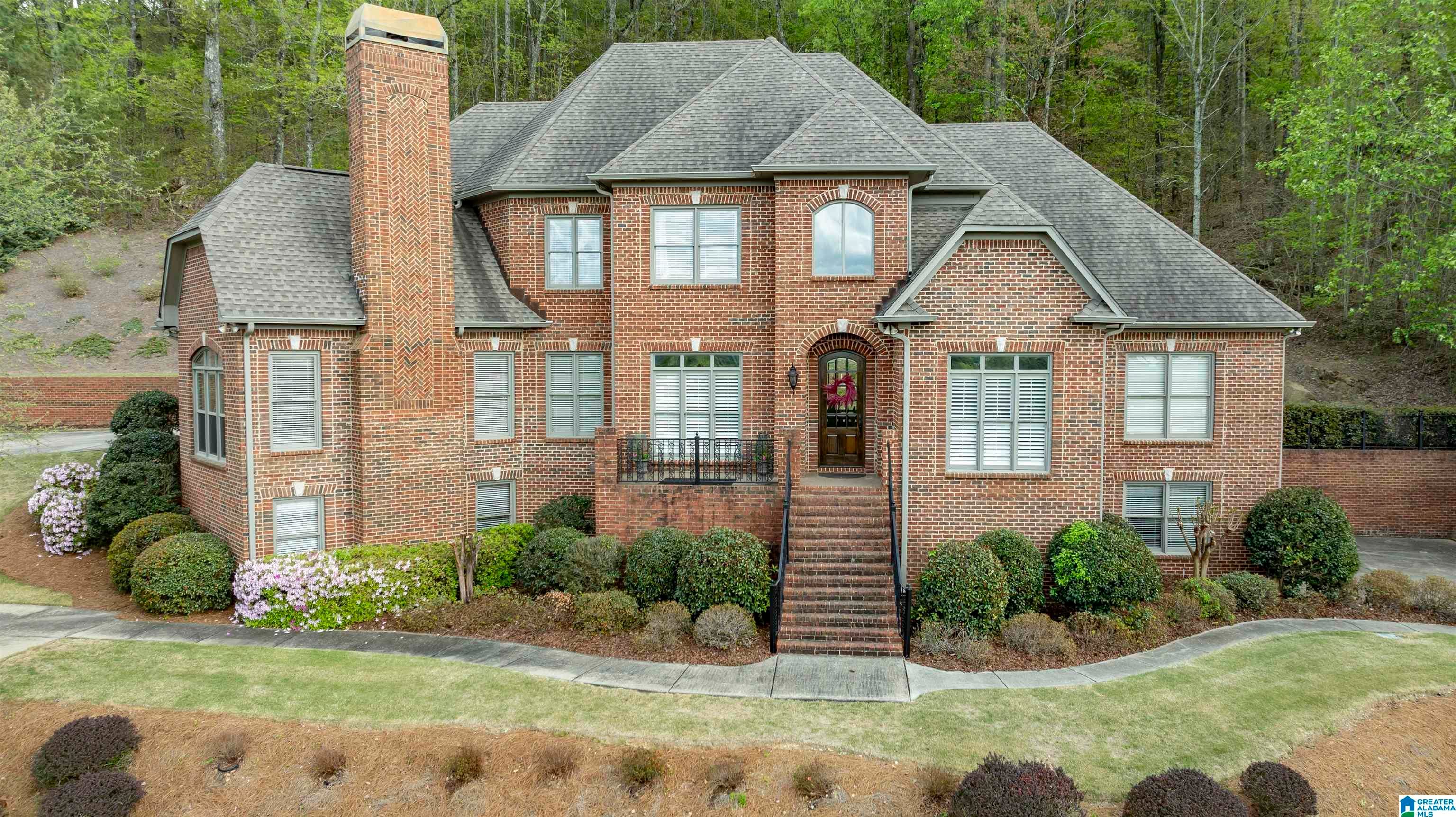 Photo of 1572 WOODRIDGE PLACE VESTAVIA HILLS