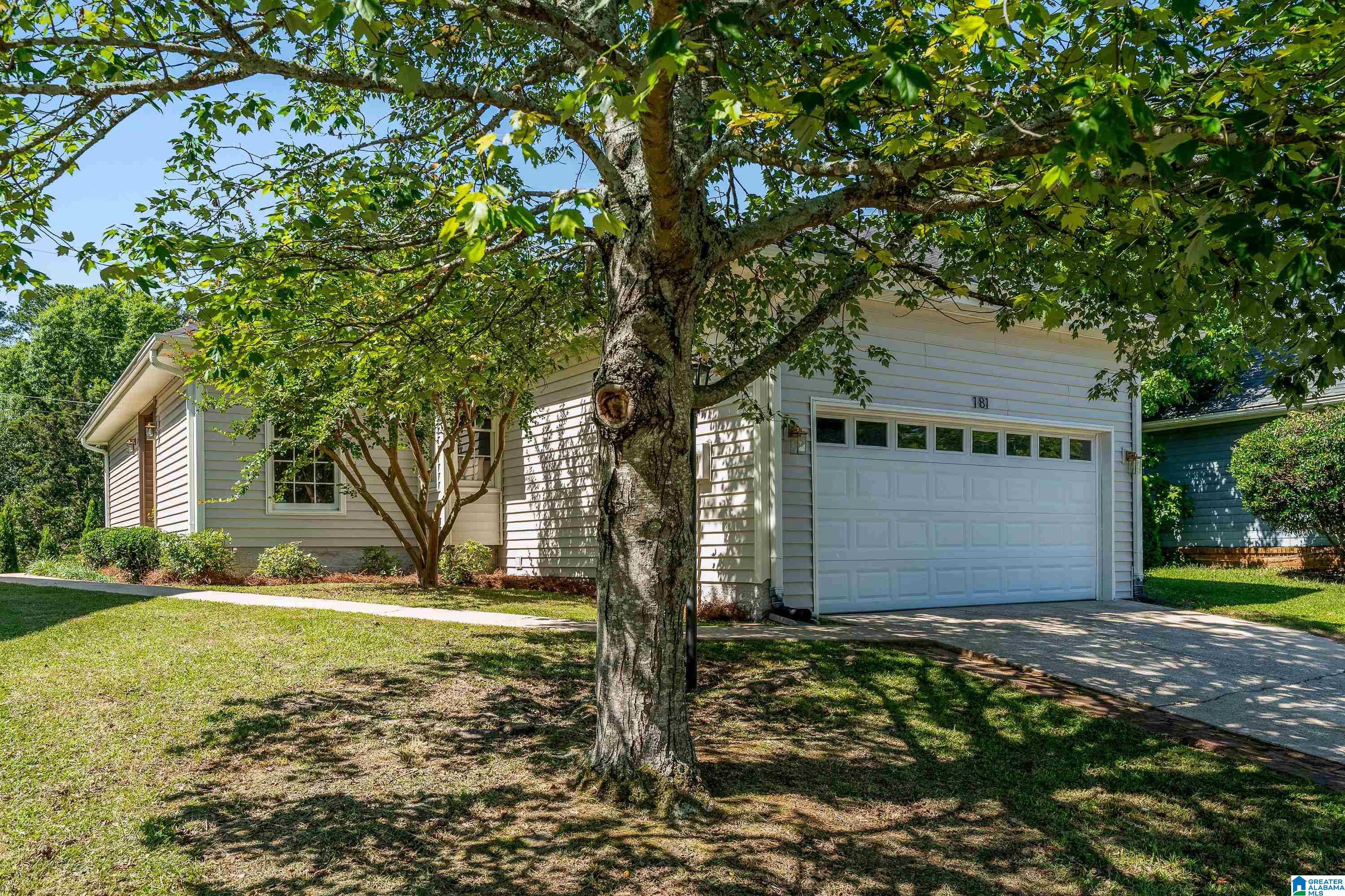 Real Estate Photo Of 181 Pointe Drive Homewood