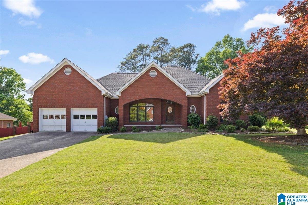 Real Estate Photo Of 6010 Silver Lake Circle Pinson