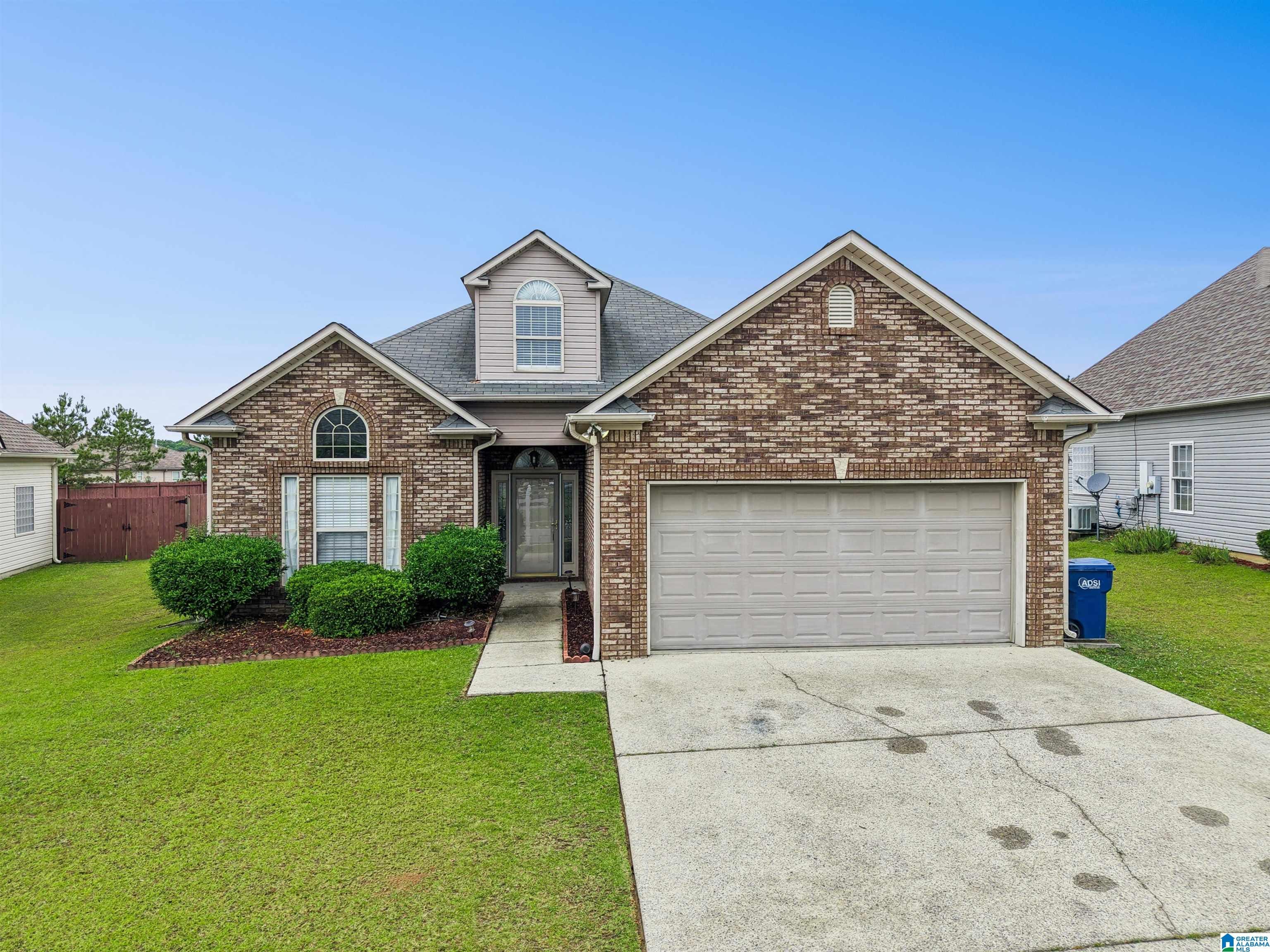 Photo of 475 OAK LEAF CIRCLE PELL CITY