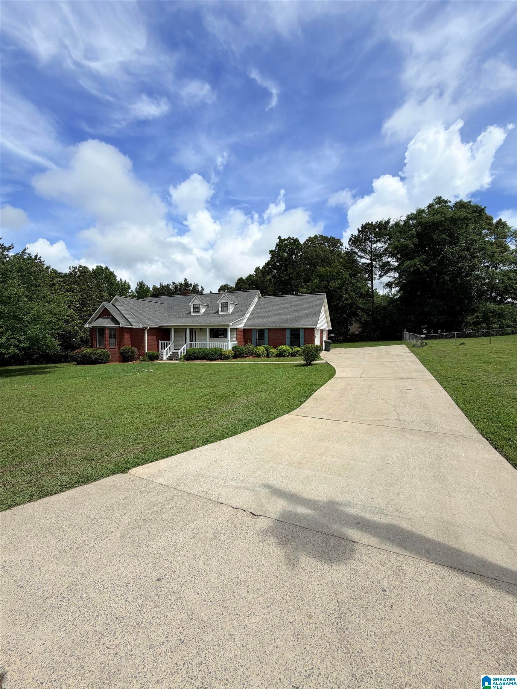 Photo of 102 CRESTVIEW DRIVE CLANTON