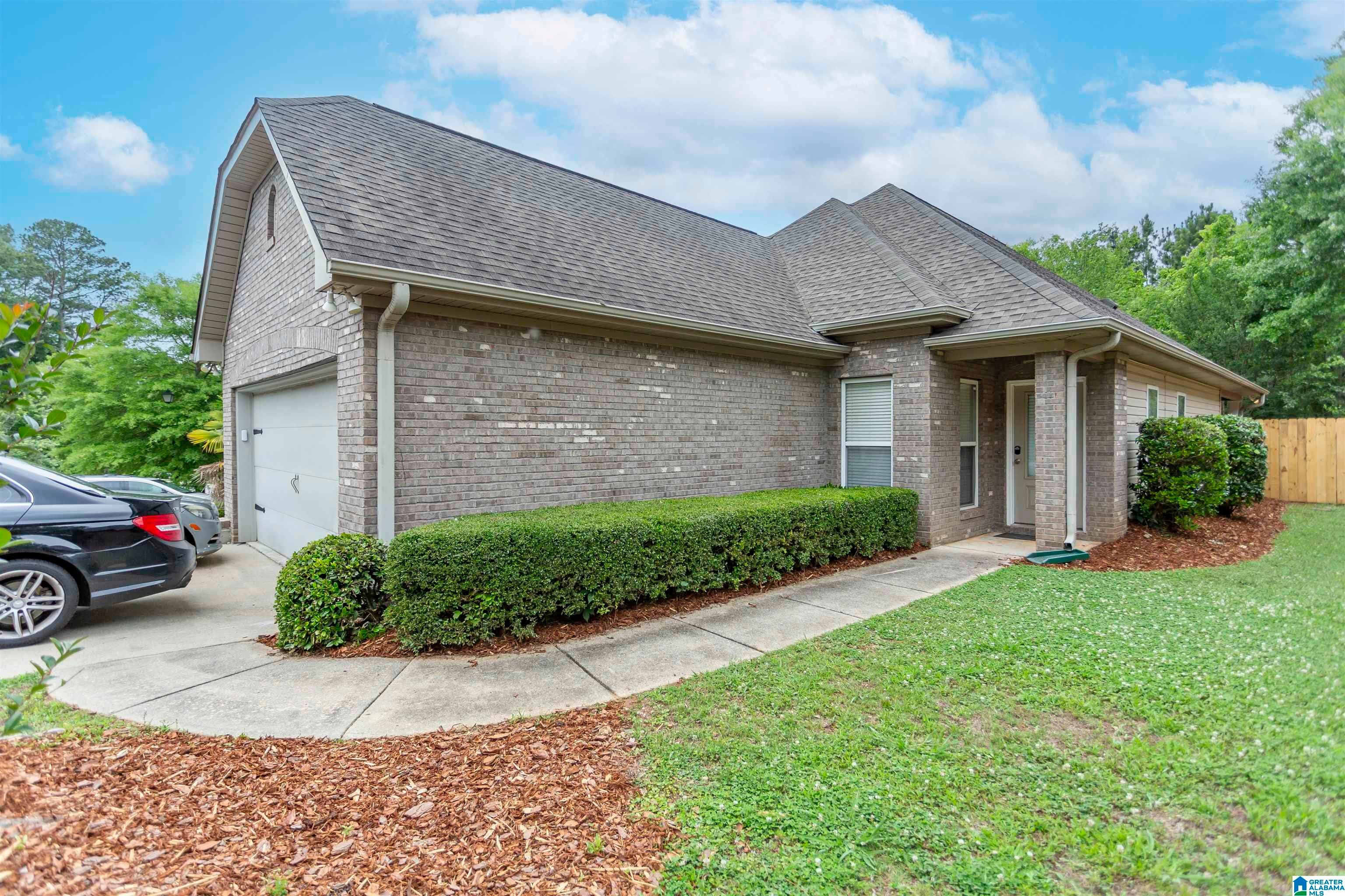 Photo Of 5237 Cottage Circle Hoover