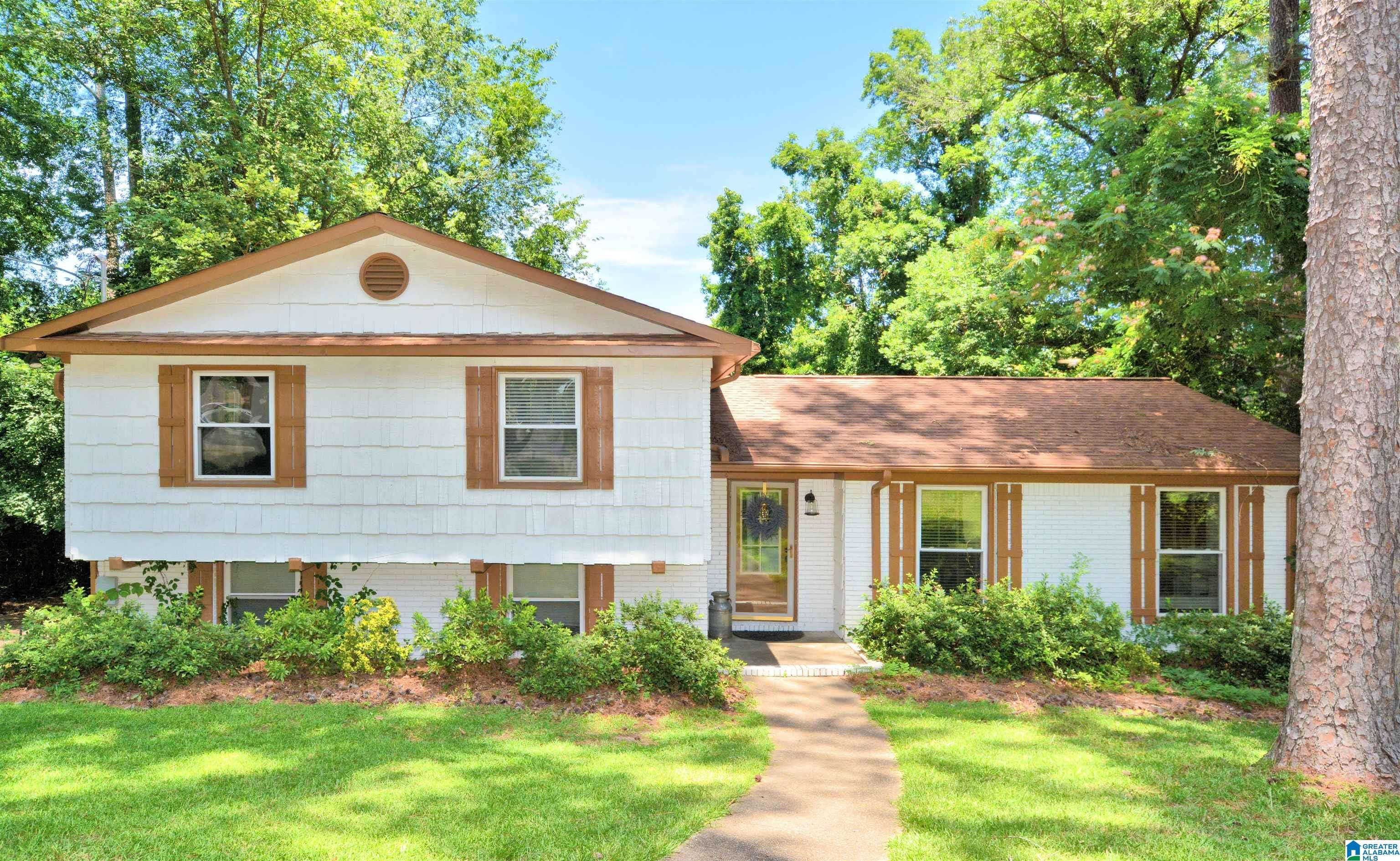 Photo of 3725 SPEARMAN DRIVE BIRMINGHAM