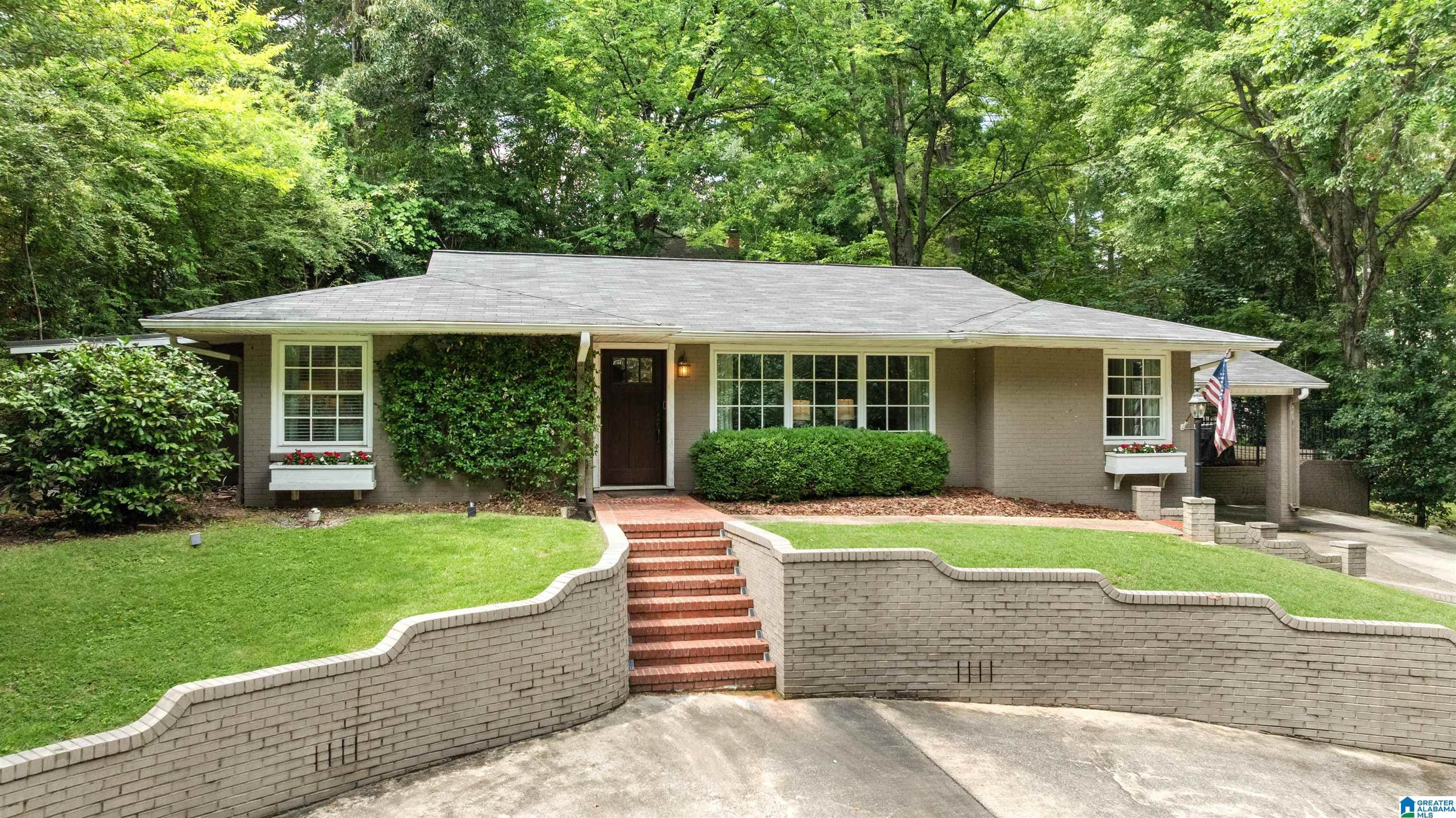 14 home listings to see now in Birmingham (July 10-12, 2026) 2 Photo of 428 WINDSOR DRIVE HOMEWOOD