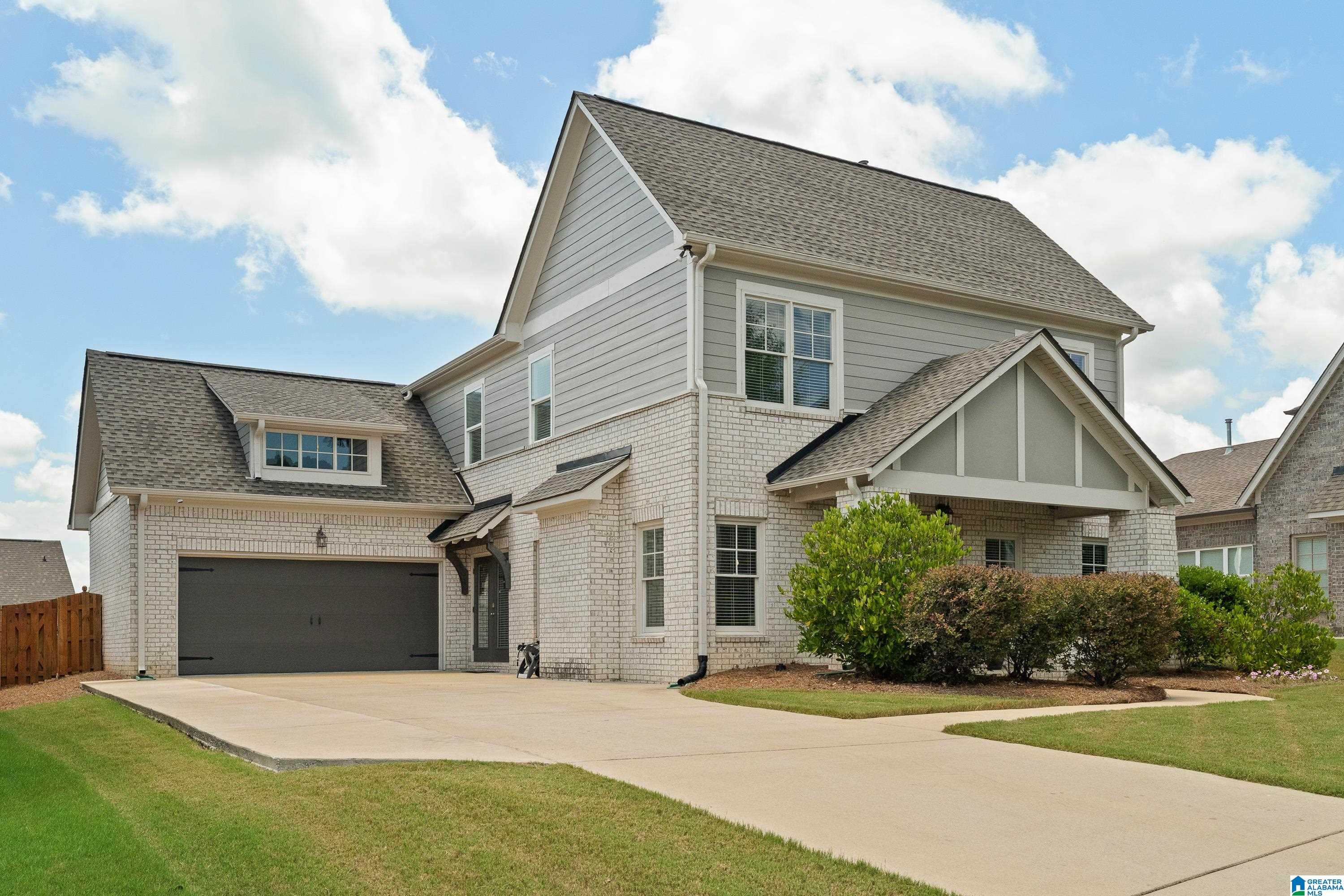 16 homes on the market now in Birmingham (July 24-26) 7 Photo of 5845 LONGVIEW LANE TRUSSVILLE