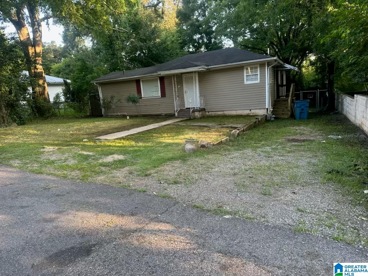 Photo of 1120 OAK STREET MIDFIELD