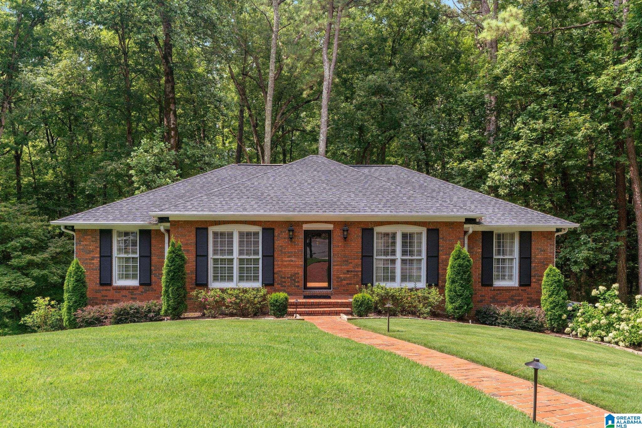 Birmingham Home Listings: See what's on the market now (Aug. 14-16) 3 Photo of 745 BAILEY BROOK CIRCLE HOOVER