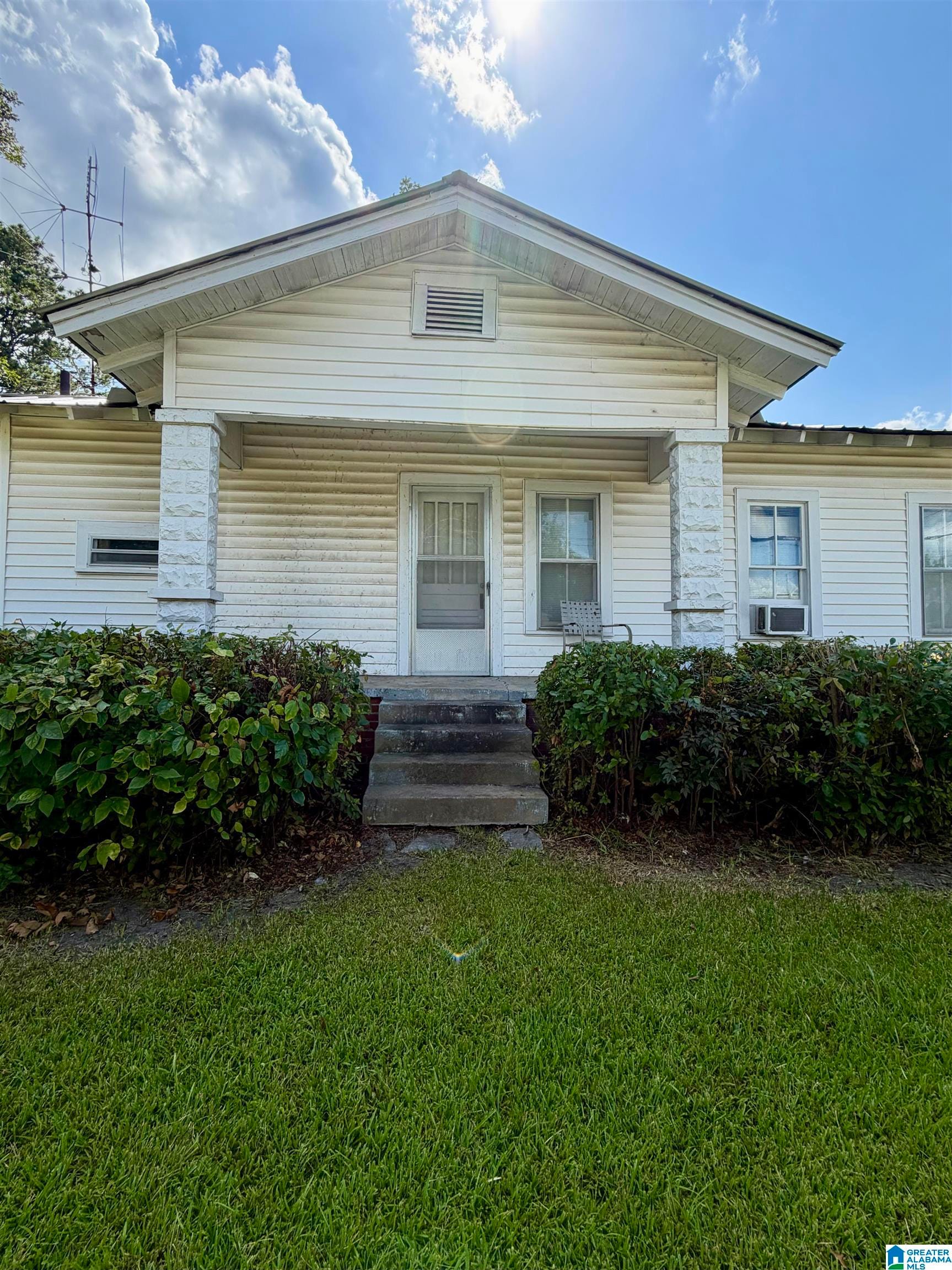 Birmingham Home Listings: See what's on the market now (Aug. 14-16) 38 Photo of 201 1ST AVENUE CLANTON