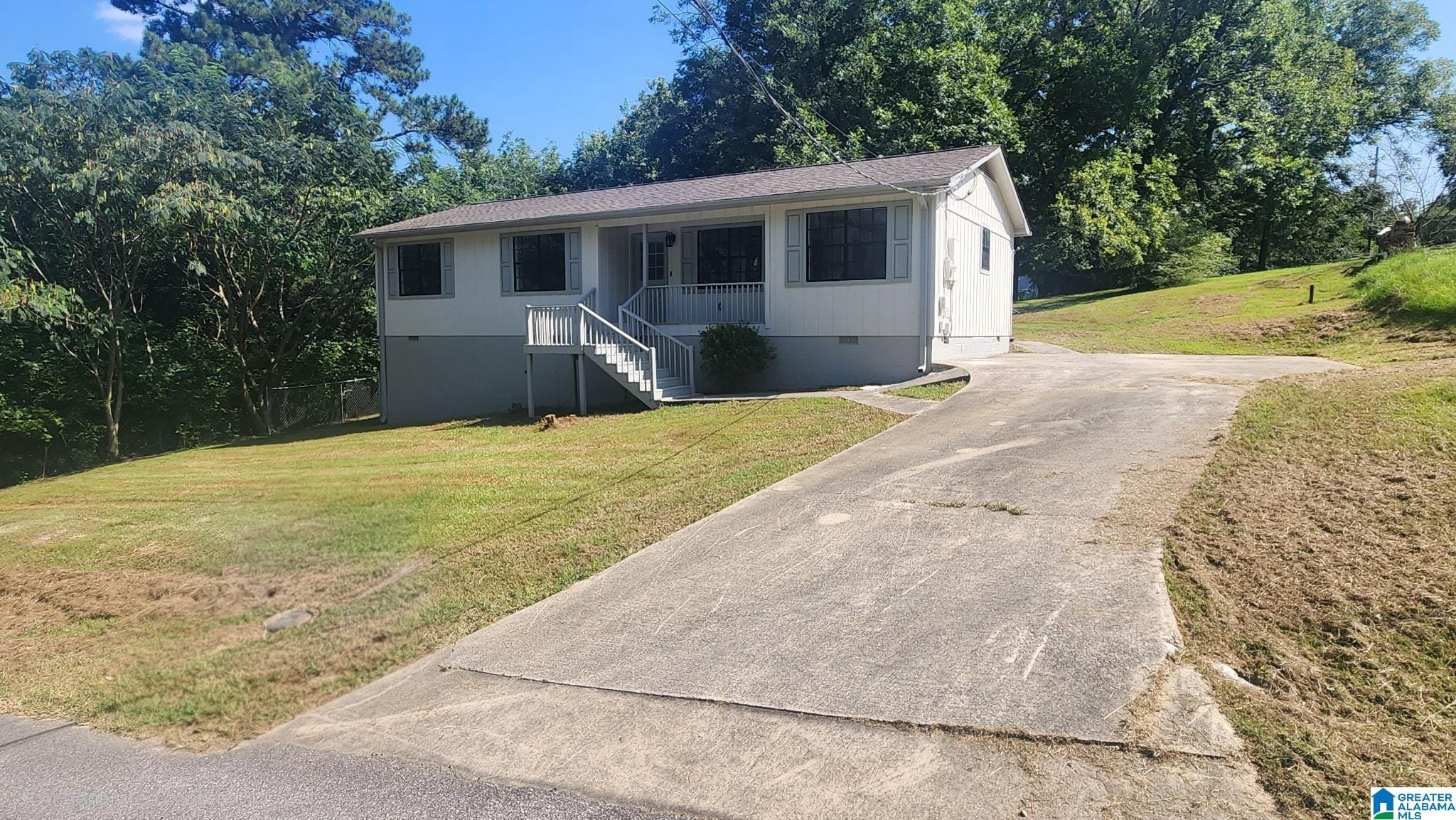 Real Estate Photo Of 7833 Lake Avenue Leeds