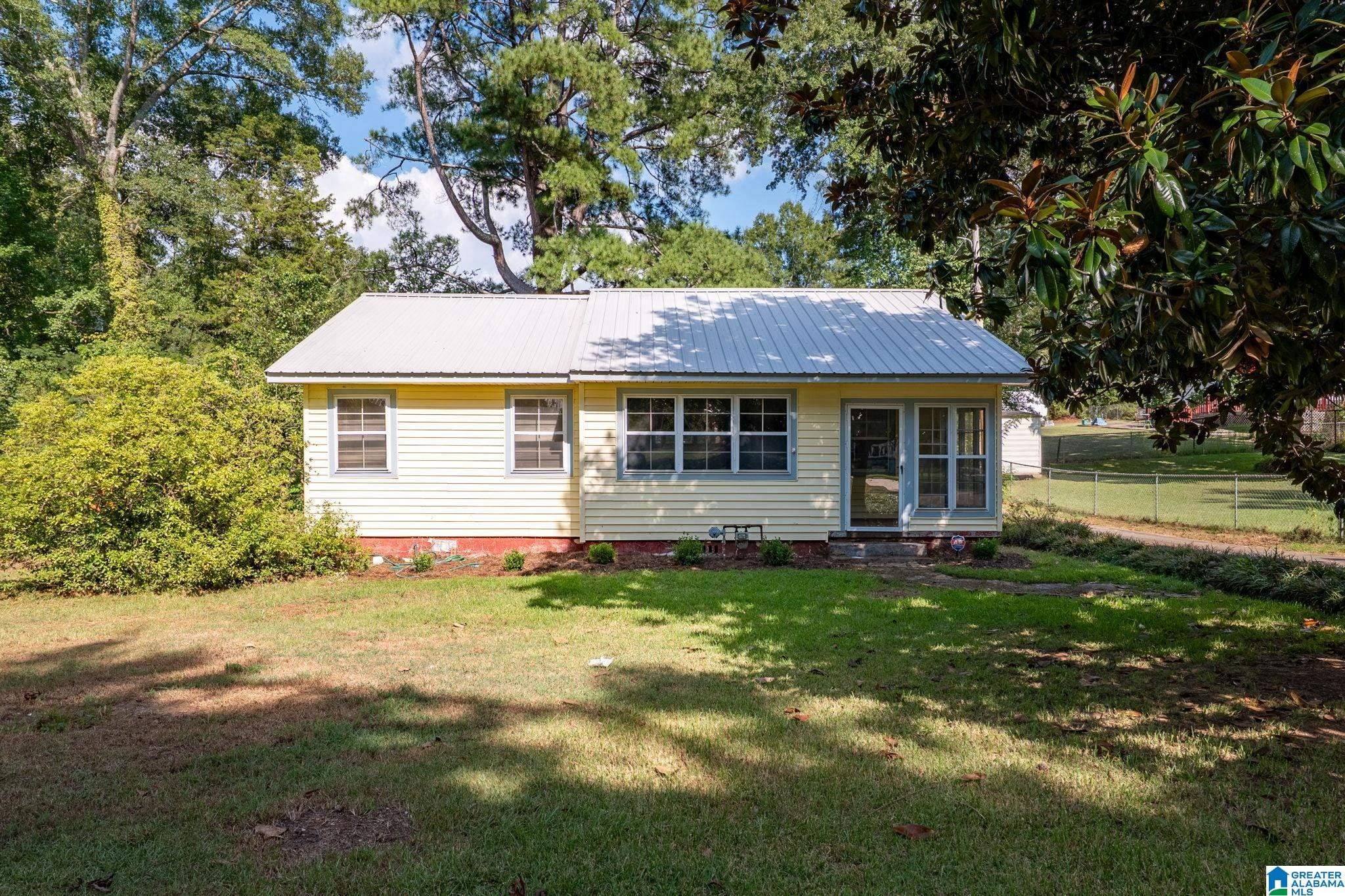 15 homes on the market now across Birmingham 15 Photo of 302 CRADDOCK AVENUE SYLACAUGA