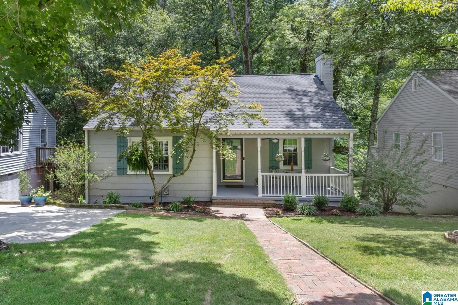 Photo of 1833 WINDSOR BOULEVARD HOMEWOOD