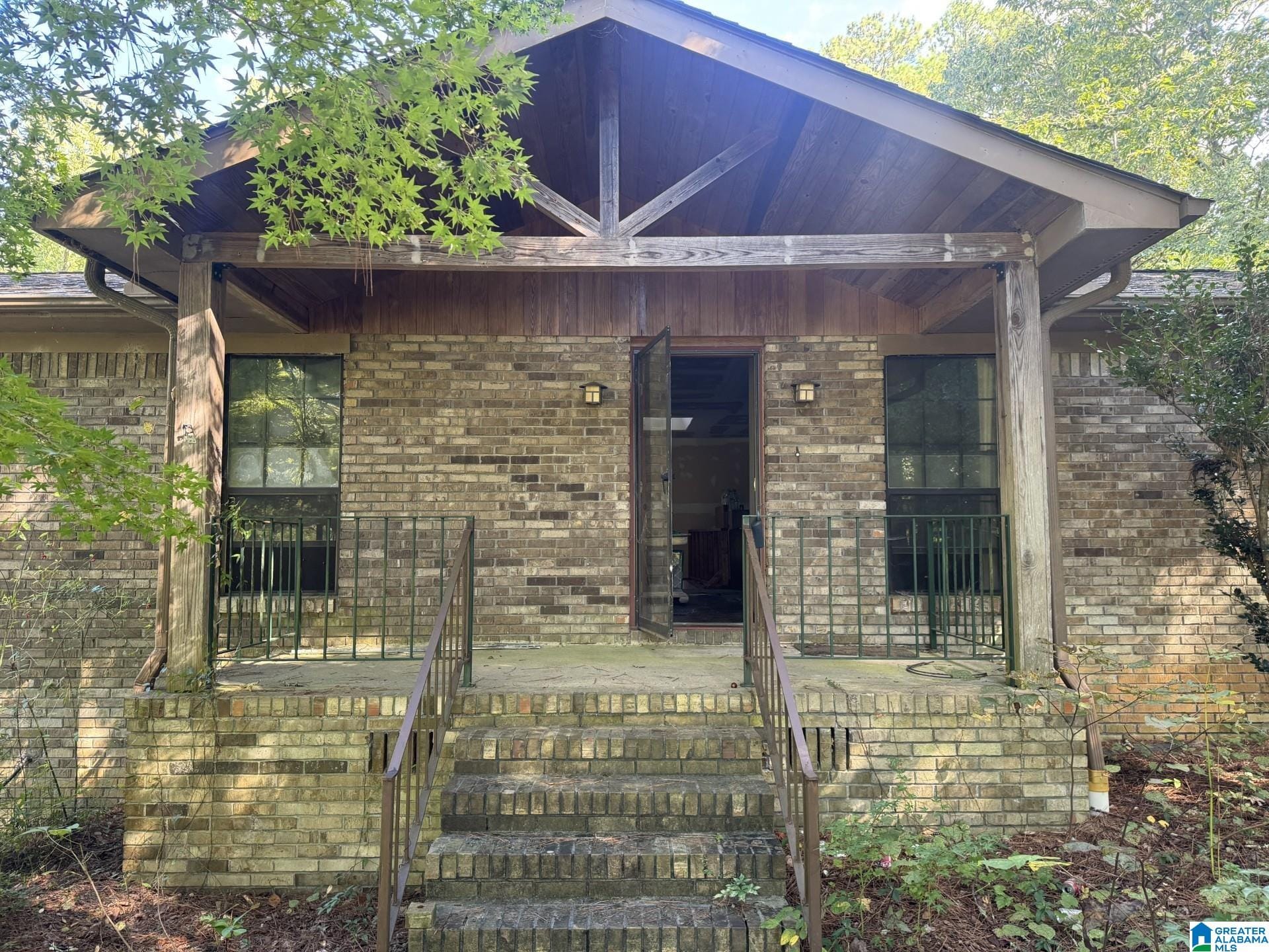 Photo of 1595 CHARDONNET LANE BESSEMER