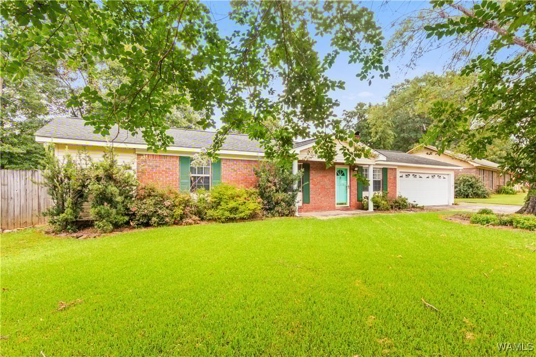 Real Estate Photo Of 11279 Red Oak Dr Tuscaloosa