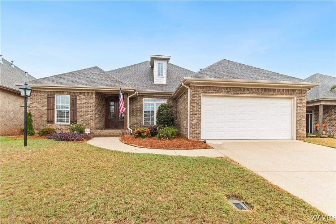 Real Estate Photo Of 710 Greenbriar Northport