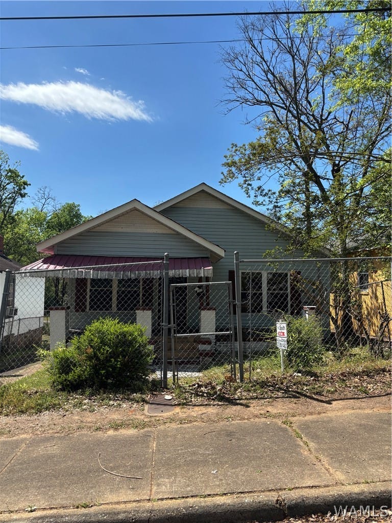 Photo Of 1054 Henle Montgomery