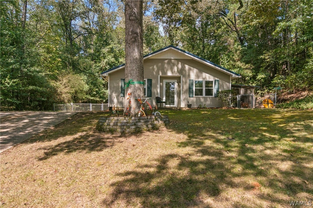 Real Estate Photo Of 13841 New Orleans Dr Coker