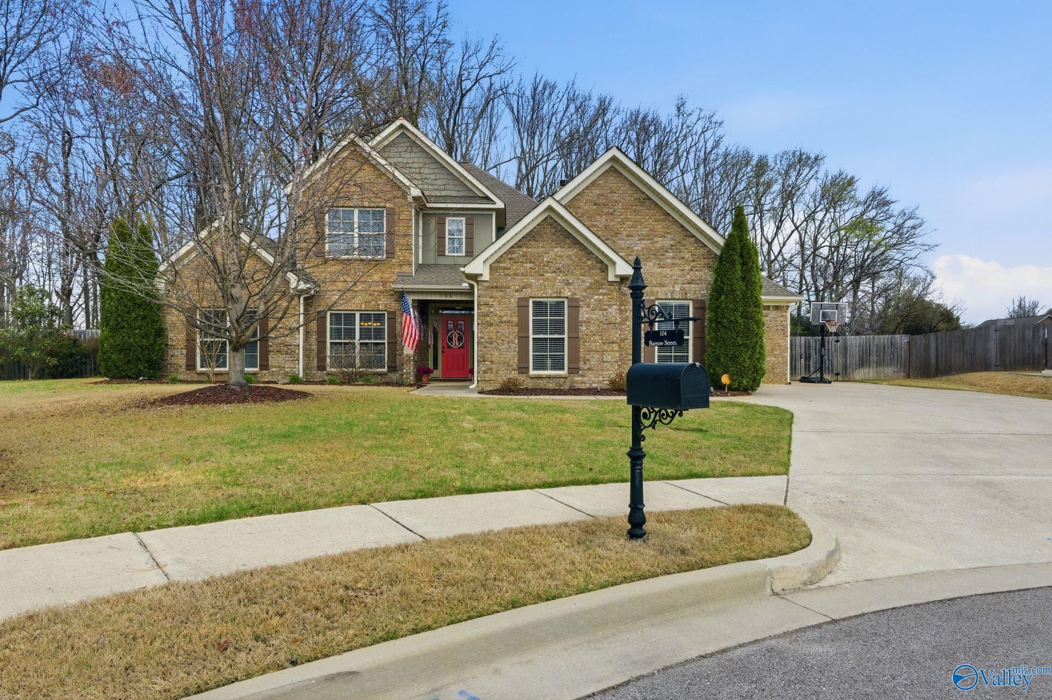 12 homes for sale right here in the Huntsville area 7 Photo of Madison