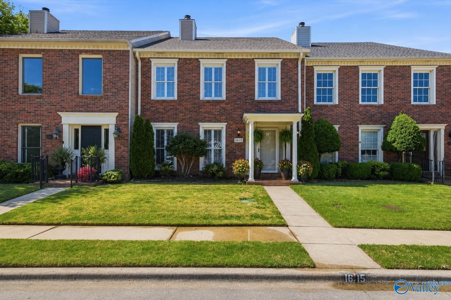 Real Estate Photo Of 1615 River Bend Place Decatur