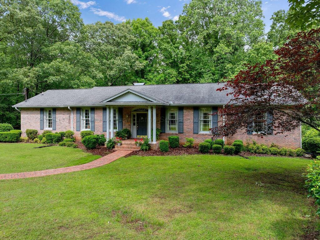 Real Estate Photo Of 1701 Shades Cliff Jasper