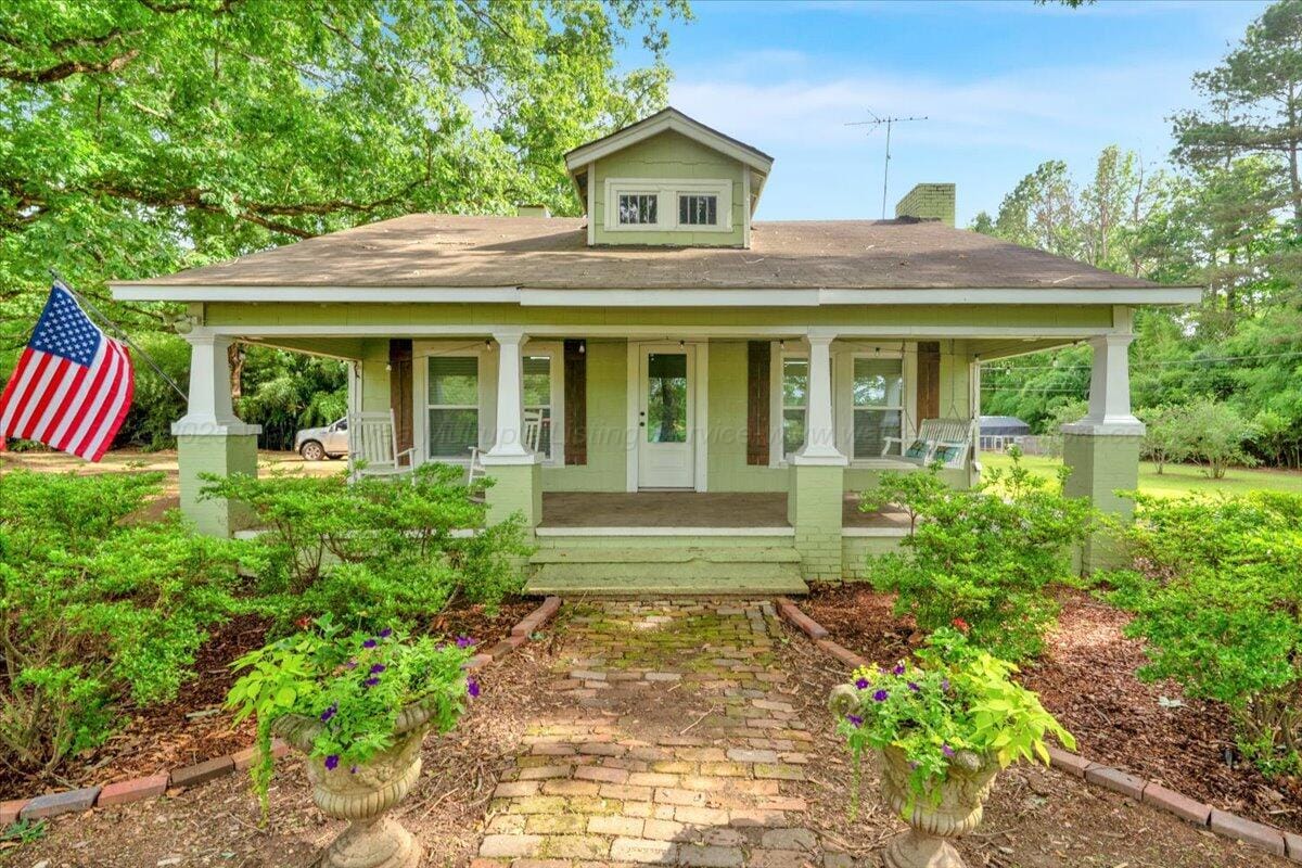 Real Estate Photo Of 189 Al-124 Jasper