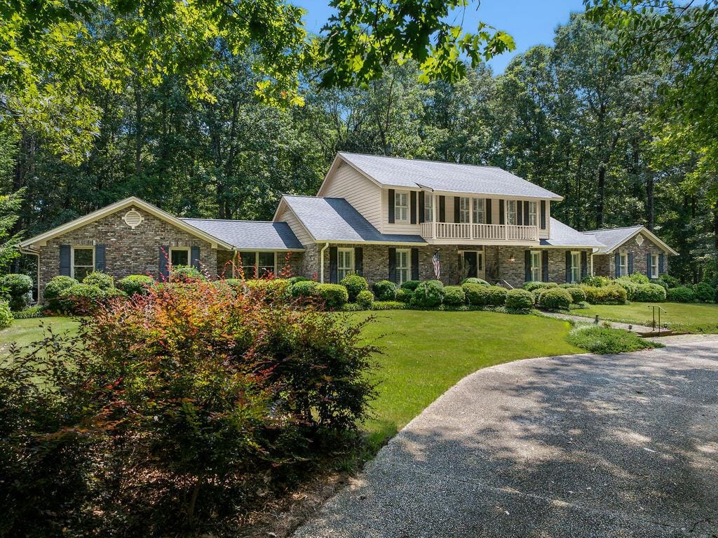 26 new + coming soon homes to see now in Alabama—July 11-13