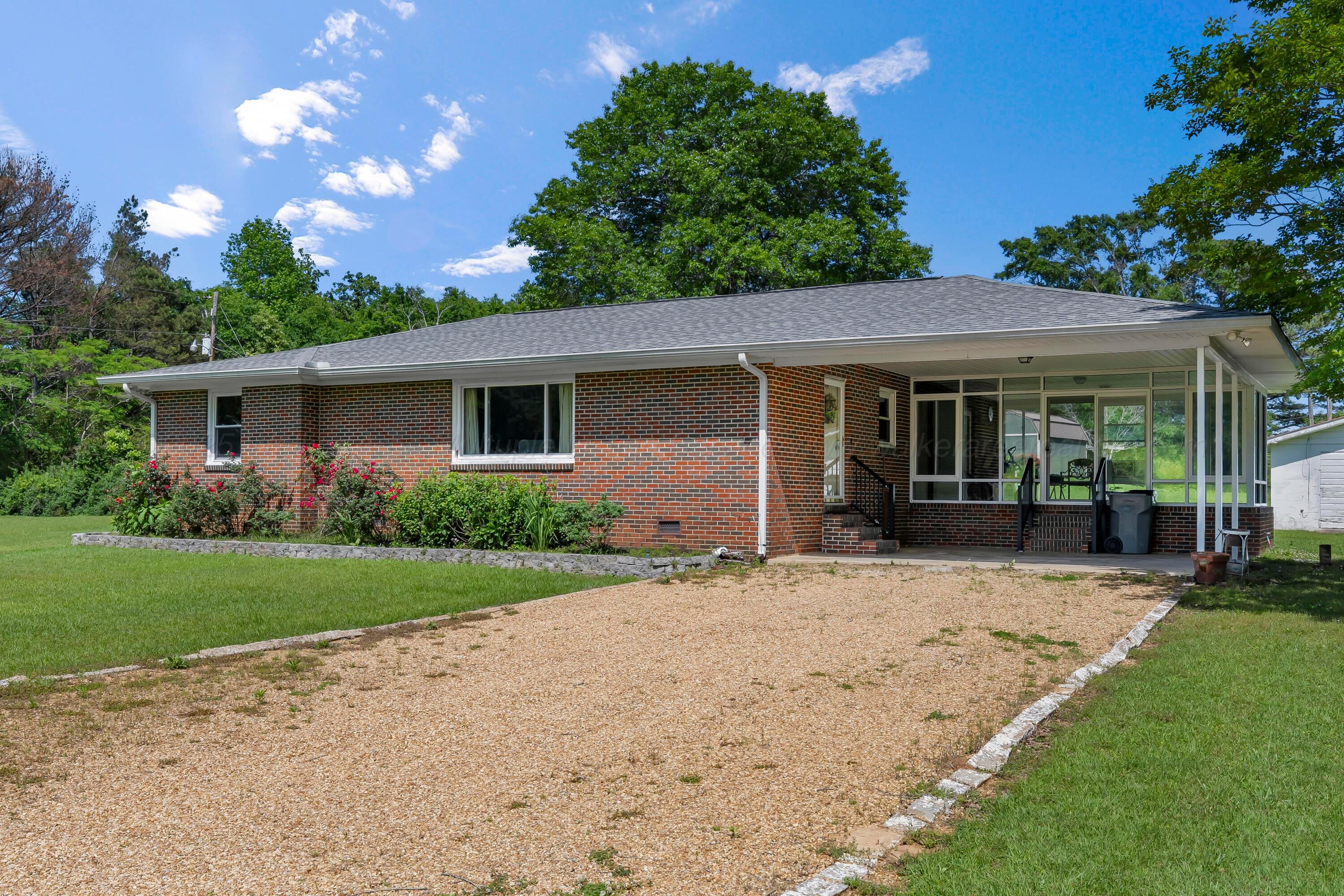 Real Estate Photo Of 730 Thach Jasper