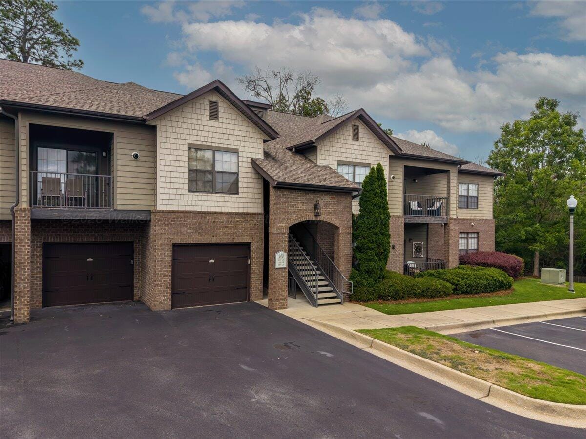 Real Estate Photo Of 107 107 Overlook At Riverhaven Uni Hoover