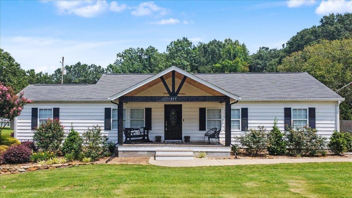 Real Estate Photo Of 603 Airport Jasper