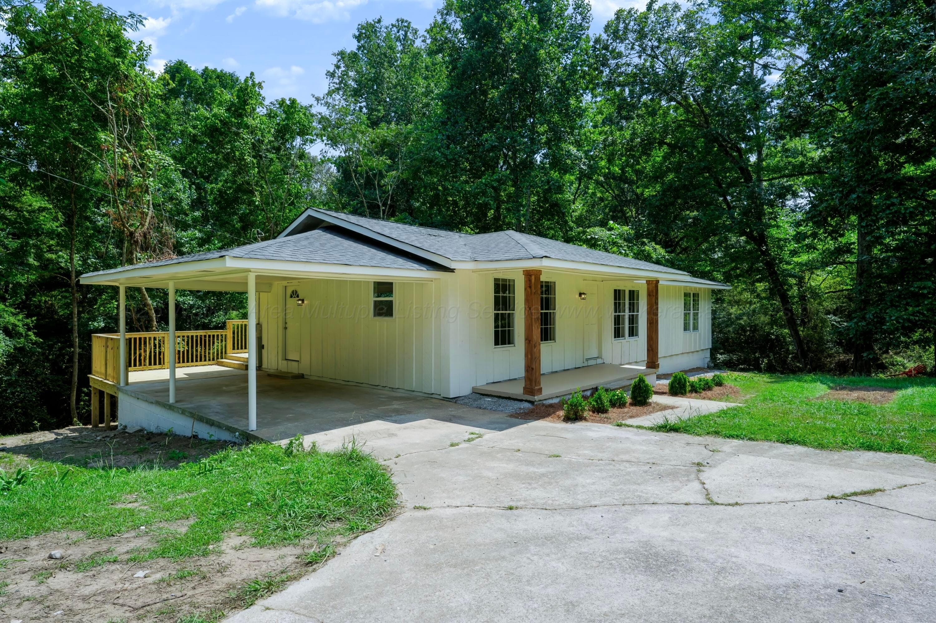 Photo Of 601 Sharon Dora