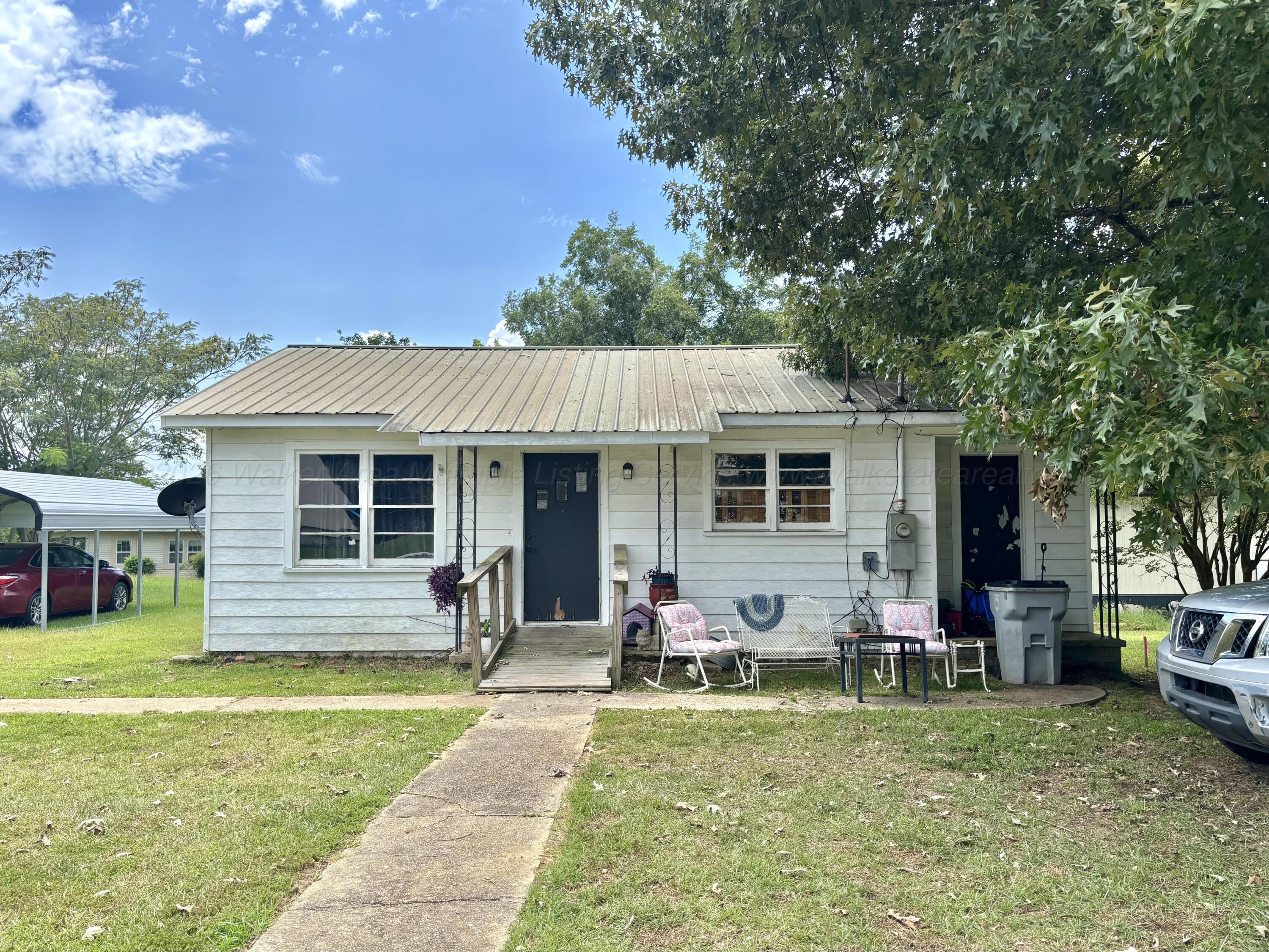 Real Estate Photo Of 327 4Th Carbon Hill