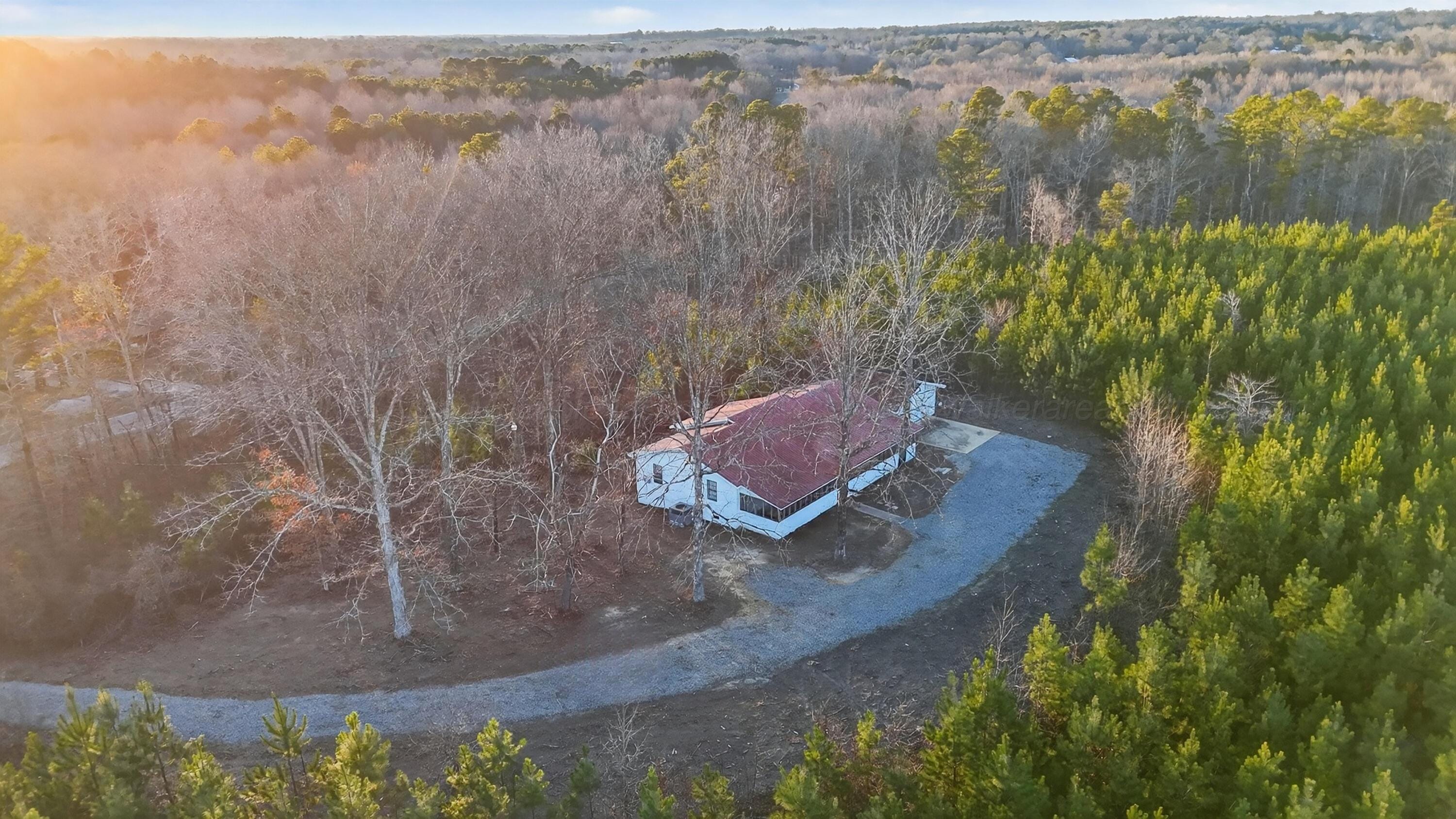 Real Estate Photo Of 8334 Al-195 Jasper